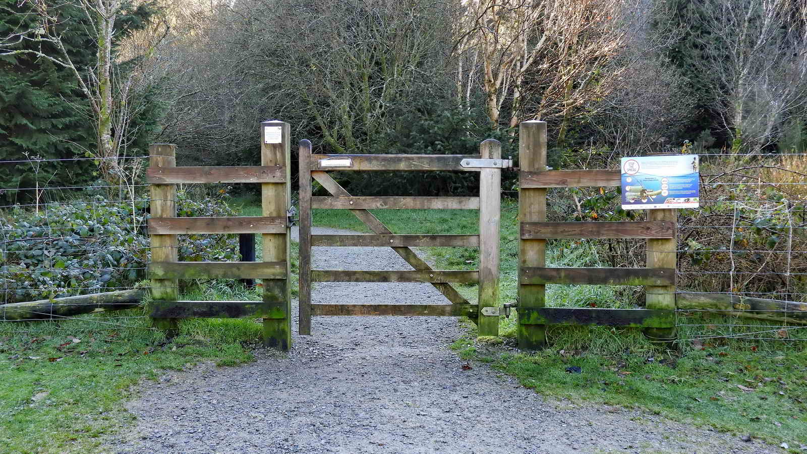 The entry gate into the Arboretum on a cold and frosty morning